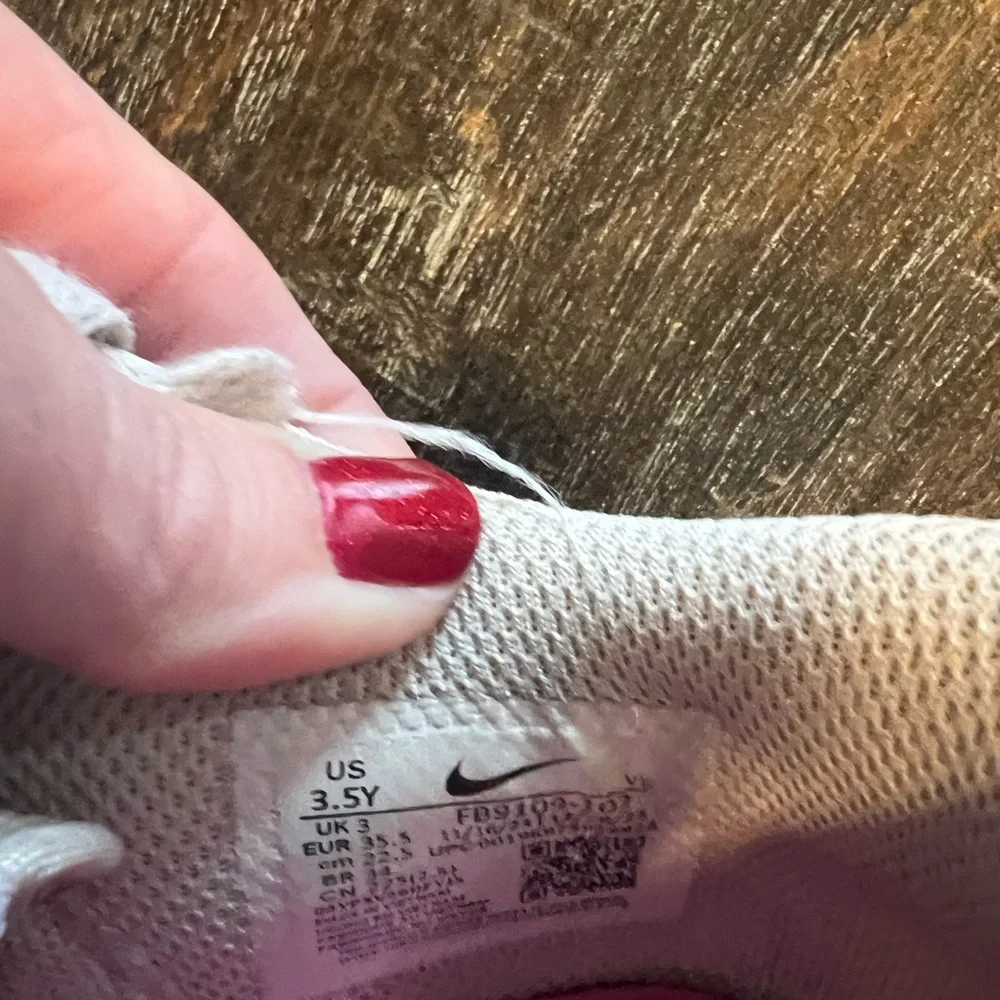 Nike vibrant pink